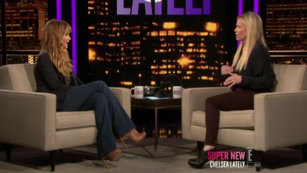 Chelsea_Lately_2012_03_22_Jennifer_Lawrence_HDTV_XviD-2HD_avi0211.jpg