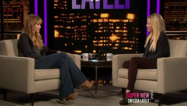 Chelsea_Lately_2012_03_22_Jennifer_Lawrence_HDTV_XviD-2HD_avi1062.jpg