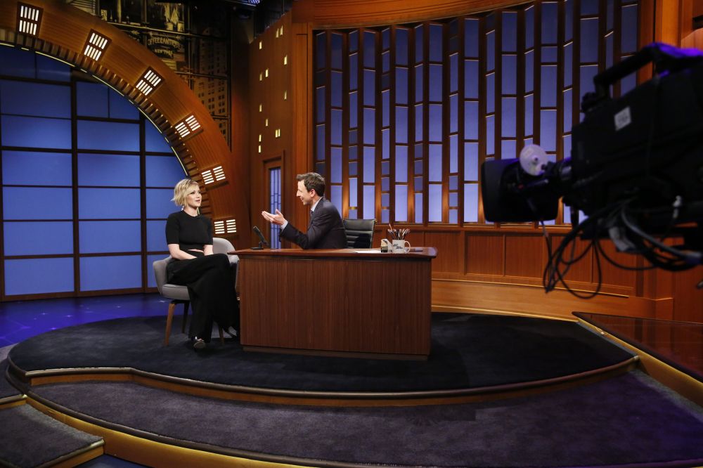 late-night-with-seth-meyers-season-1-1.jpg