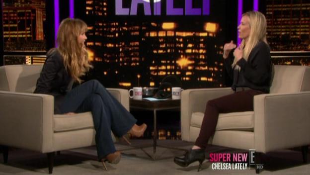 Chelsea_Lately_2012_03_22_Jennifer_Lawrence_HDTV_XviD-2HD_avi0204.jpg
