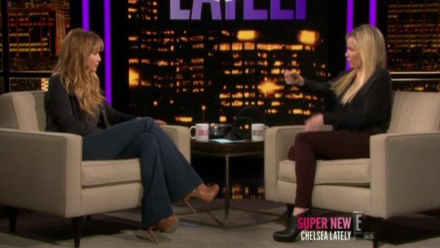 Chelsea_Lately_2012_03_22_Jennifer_Lawrence_HDTV_XviD-2HD_avi0309.jpg