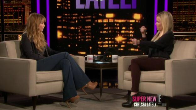 Chelsea_Lately_2012_03_22_Jennifer_Lawrence_HDTV_XviD-2HD_avi0314.jpg