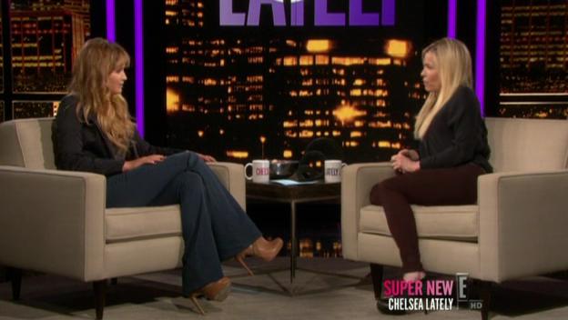Chelsea_Lately_2012_03_22_Jennifer_Lawrence_HDTV_XviD-2HD_avi0358.jpg