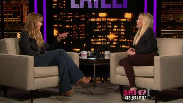 Chelsea_Lately_2012_03_22_Jennifer_Lawrence_HDTV_XviD-2HD_avi0385.jpg