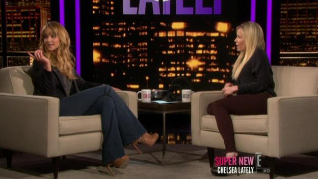 Chelsea_Lately_2012_03_22_Jennifer_Lawrence_HDTV_XviD-2HD_avi0394.jpg