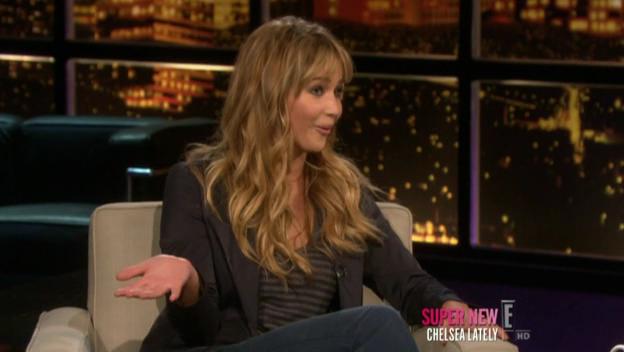 Chelsea_Lately_2012_03_22_Jennifer_Lawrence_HDTV_XviD-2HD_avi0409.jpg