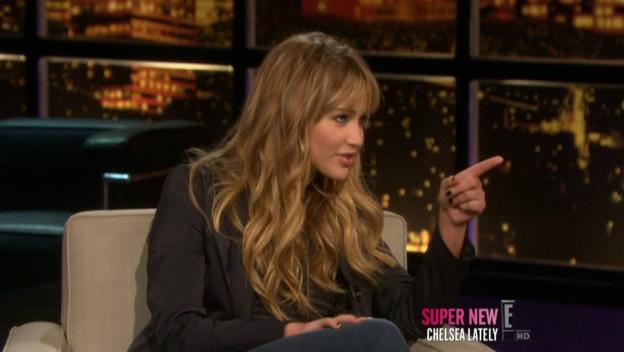Chelsea_Lately_2012_03_22_Jennifer_Lawrence_HDTV_XviD-2HD_avi0513.jpg