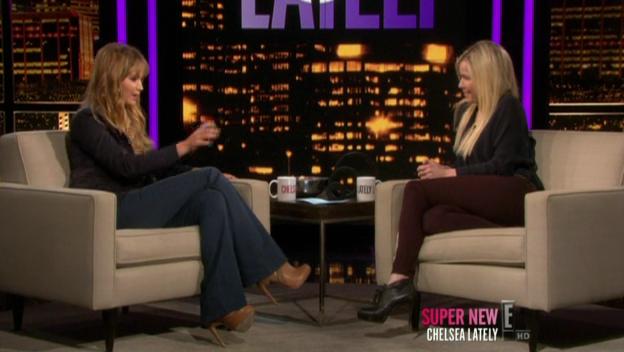 Chelsea_Lately_2012_03_22_Jennifer_Lawrence_HDTV_XviD-2HD_avi0608.jpg