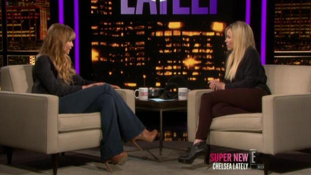 Chelsea_Lately_2012_03_22_Jennifer_Lawrence_HDTV_XviD-2HD_avi0766.jpg