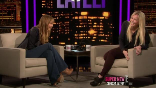 Chelsea_Lately_2012_03_22_Jennifer_Lawrence_HDTV_XviD-2HD_avi0824.jpg