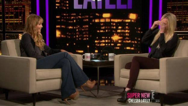 Chelsea_Lately_2012_03_22_Jennifer_Lawrence_HDTV_XviD-2HD_avi1029.jpg