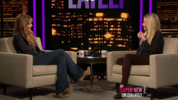 Chelsea_Lately_2012_03_22_Jennifer_Lawrence_HDTV_XviD-2HD_avi1155.jpg